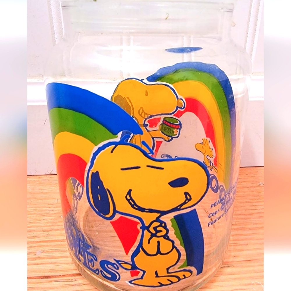Vintage 1965 Peanuts Snoopy Rainbow Treat Jar / Canister